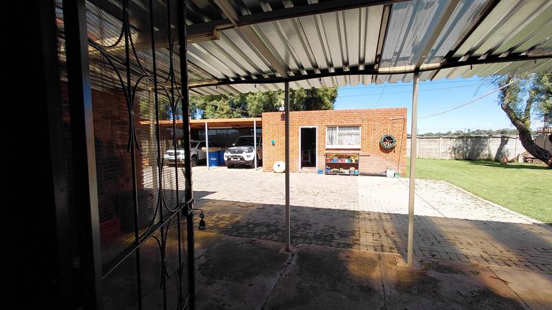3 Bedroom Property for Sale in Langenhovenpark Free State